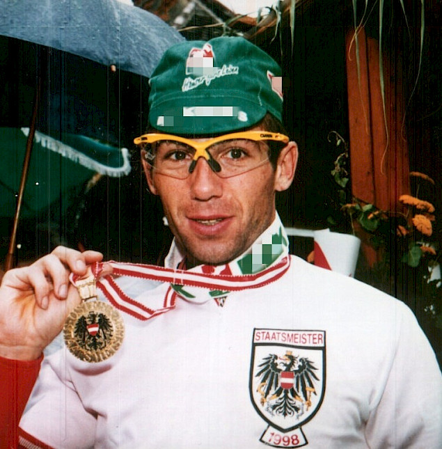 Josef Lontscharitsch, österreichischer Staatsmeister 1998, mit Medaille